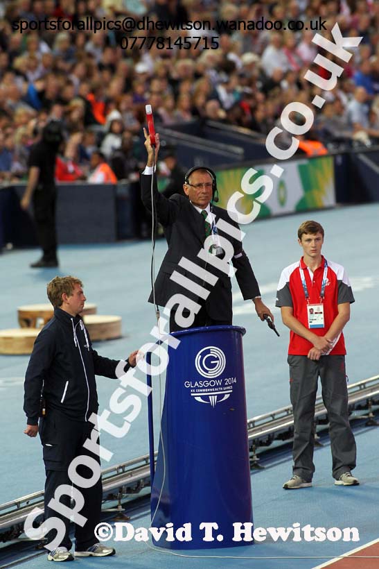 Starter Alan Bell at the Commonwealth Games, Glasgow. Photo: David T. Hewitson/Sports for All Pics